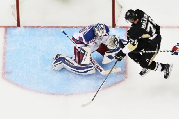 Strong play from returning goaltender Henrik Lundqvist and a three-goal second period propelled the New York Rangers to a 4-2 win over the Pittsburgh Penguins in Game 2 of their first-round NHL playoff series.