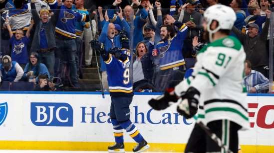 stars-blues-hockey-042519-620